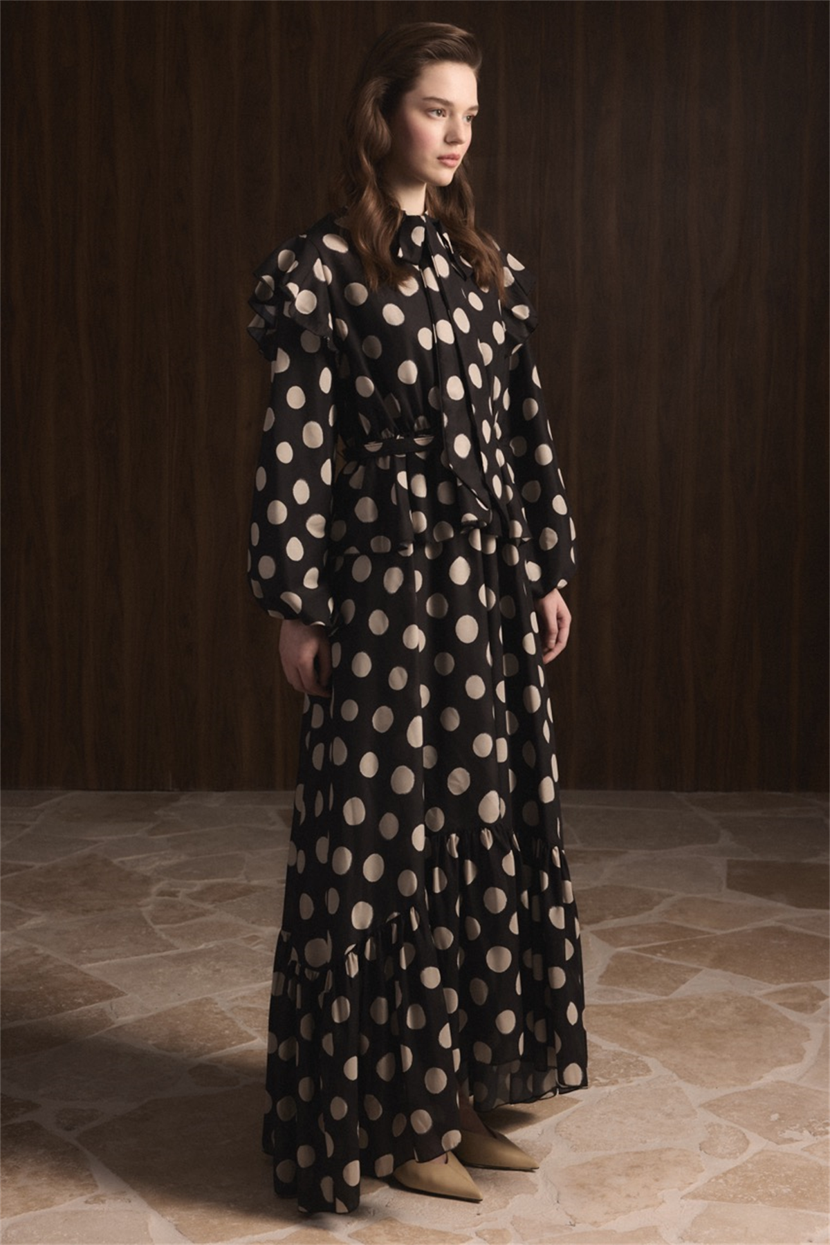 Puantiyeli Etek Fırfırlı Elbise - Siyah