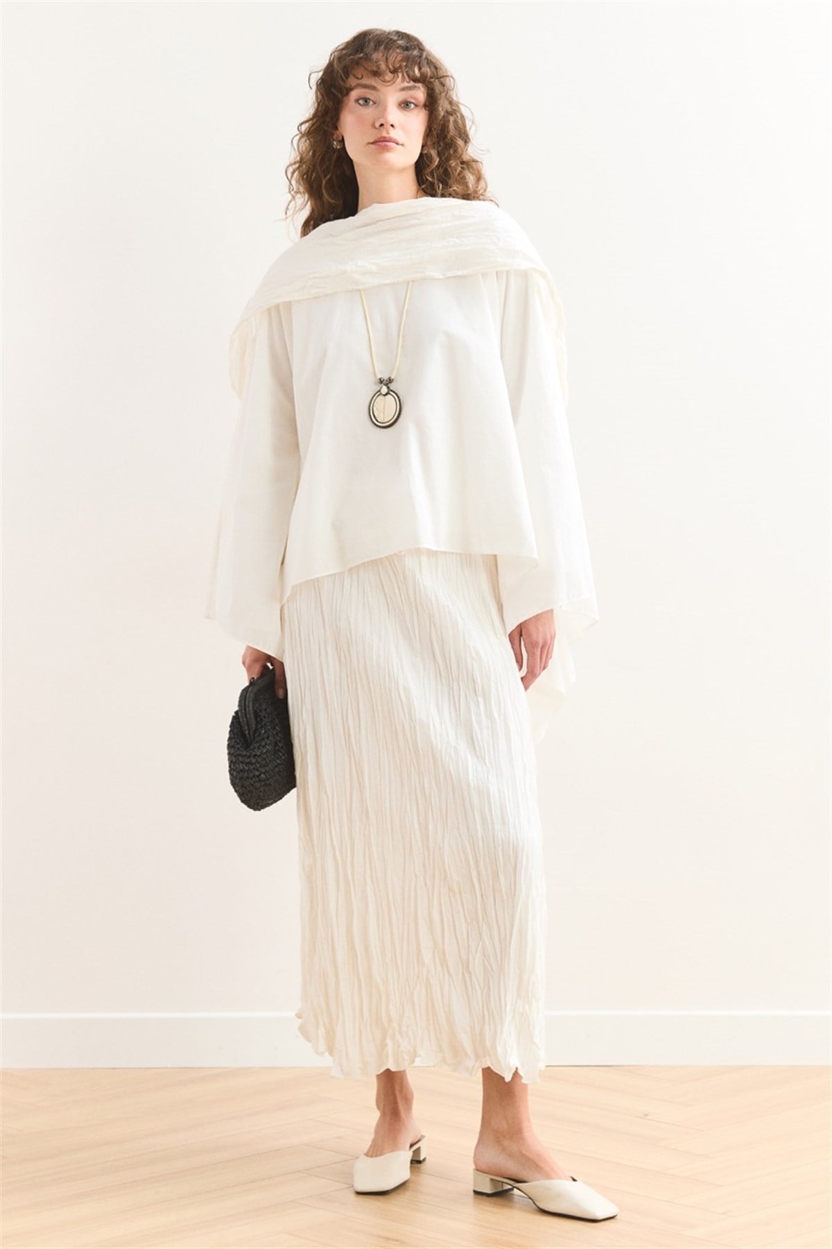 Şal Yaka Crash Etekli Vual Takım - Ekru