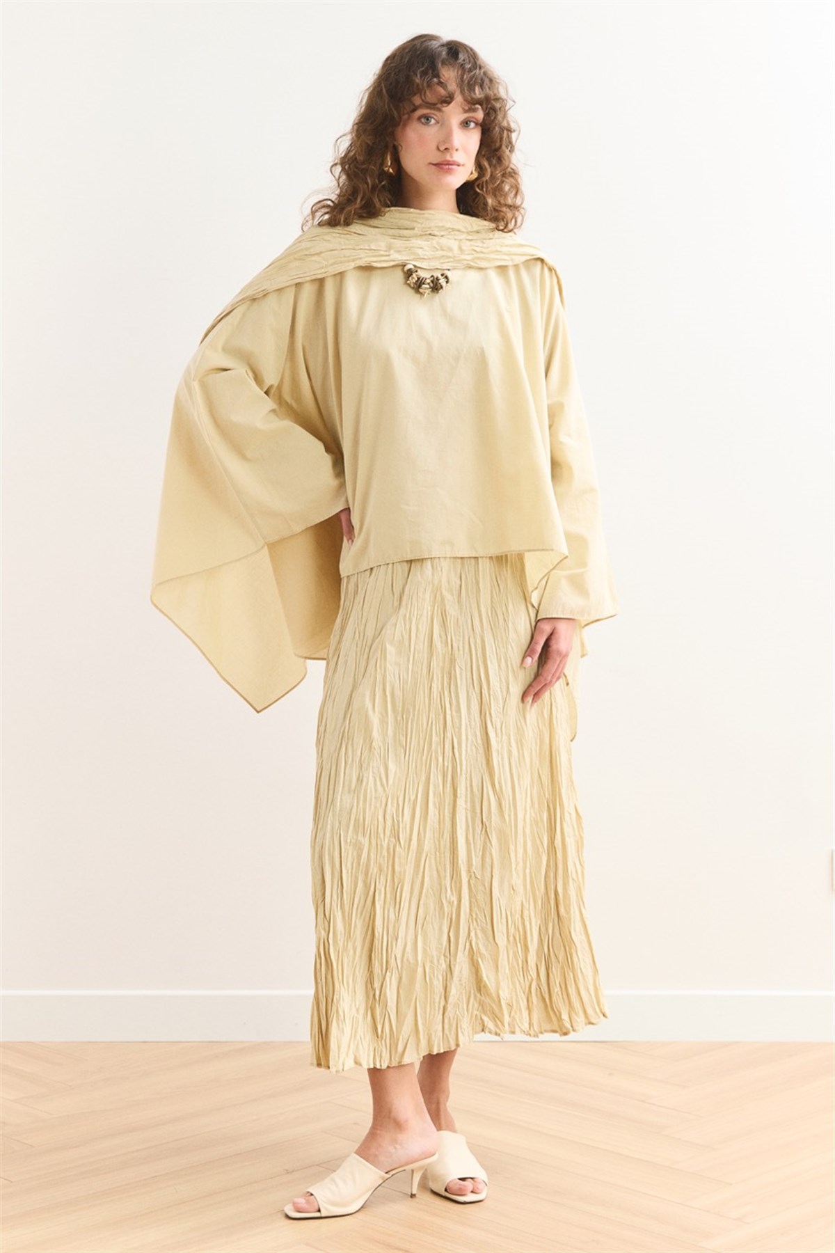 Şal Yaka Crash Etekli Vual Takım - Sarı