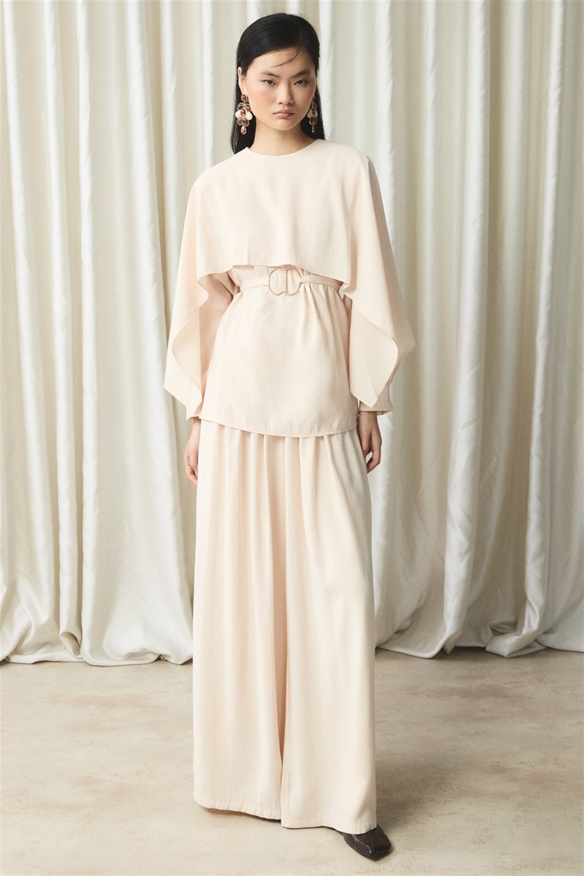 Şal Yaka Kemerli Takım - Bej