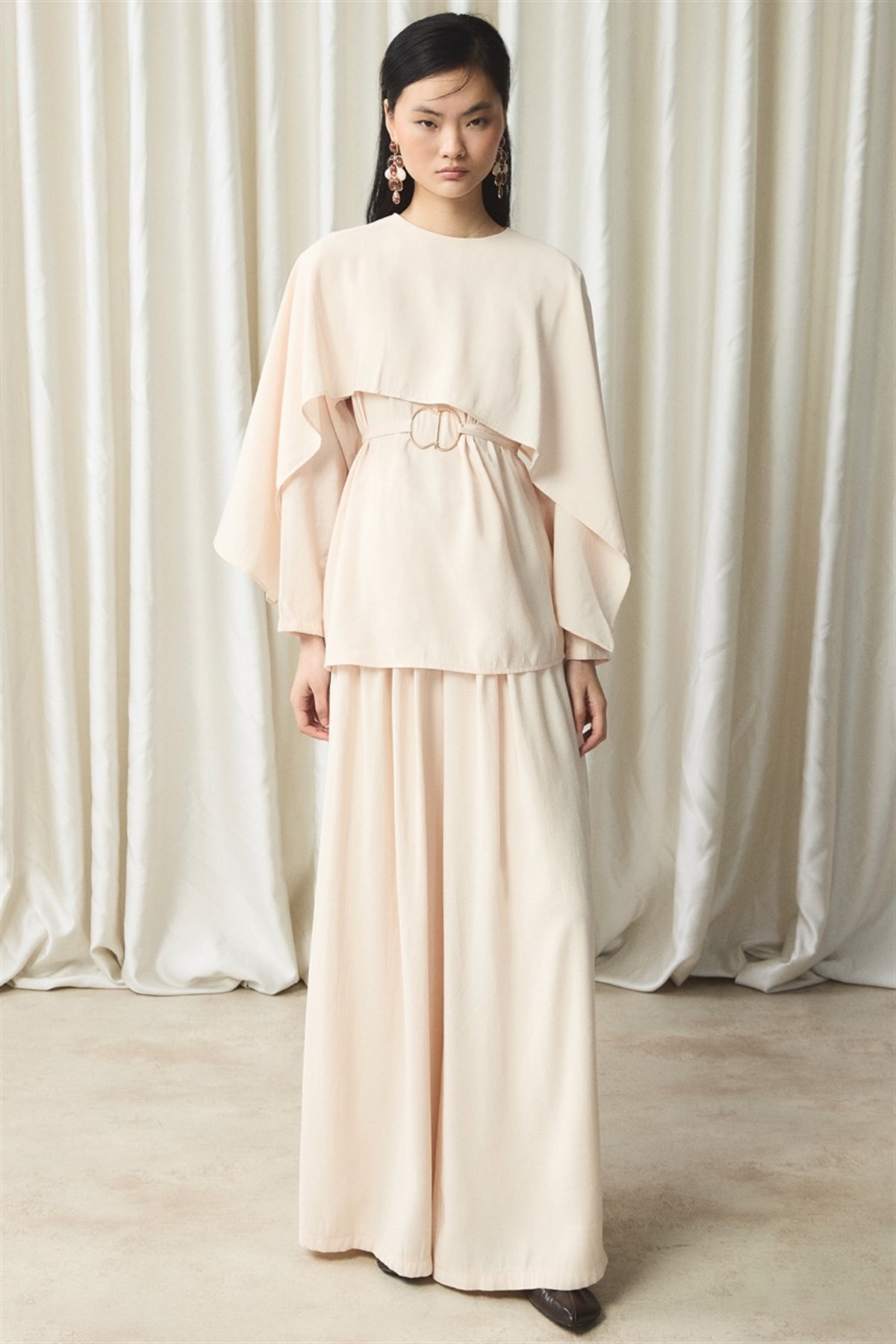 Şal Yaka Kemerli Takım - Bej