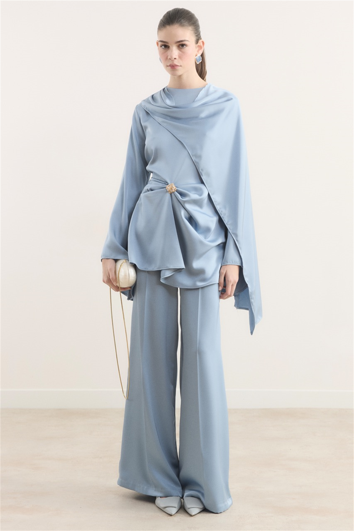 Saten Broşlu Takım - Mavi