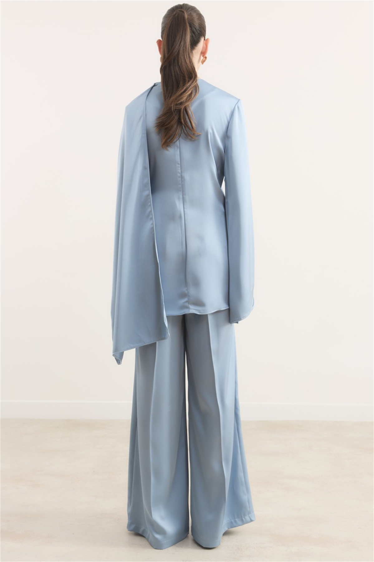Saten Broşlu Takım - Mavi