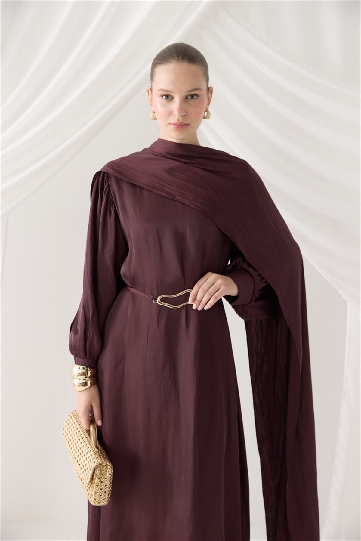 Saten Crash Pelerinli Abiye Elbise - Bordo