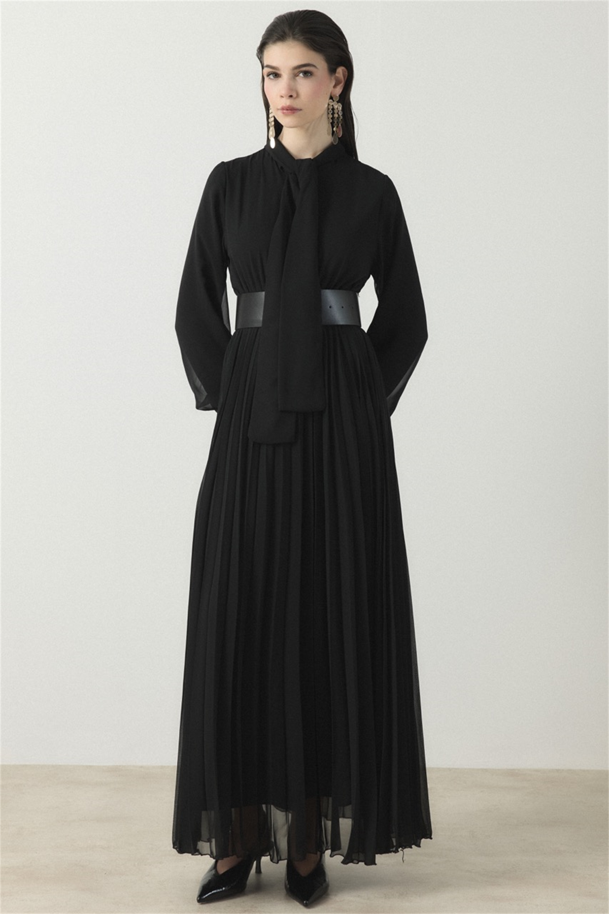 Soley Etekli Şifon Elbise - Siyah