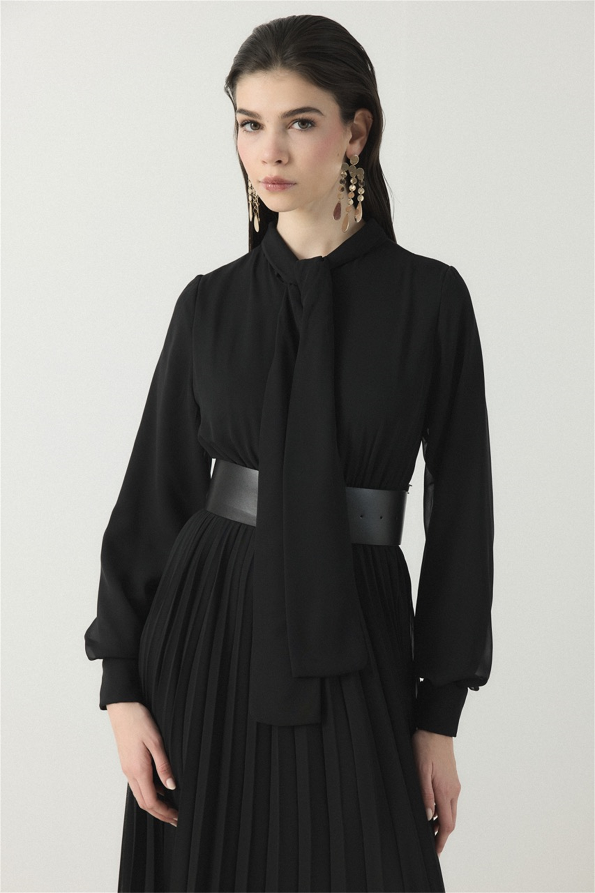 Soley Etekli Şifon Elbise - Siyah