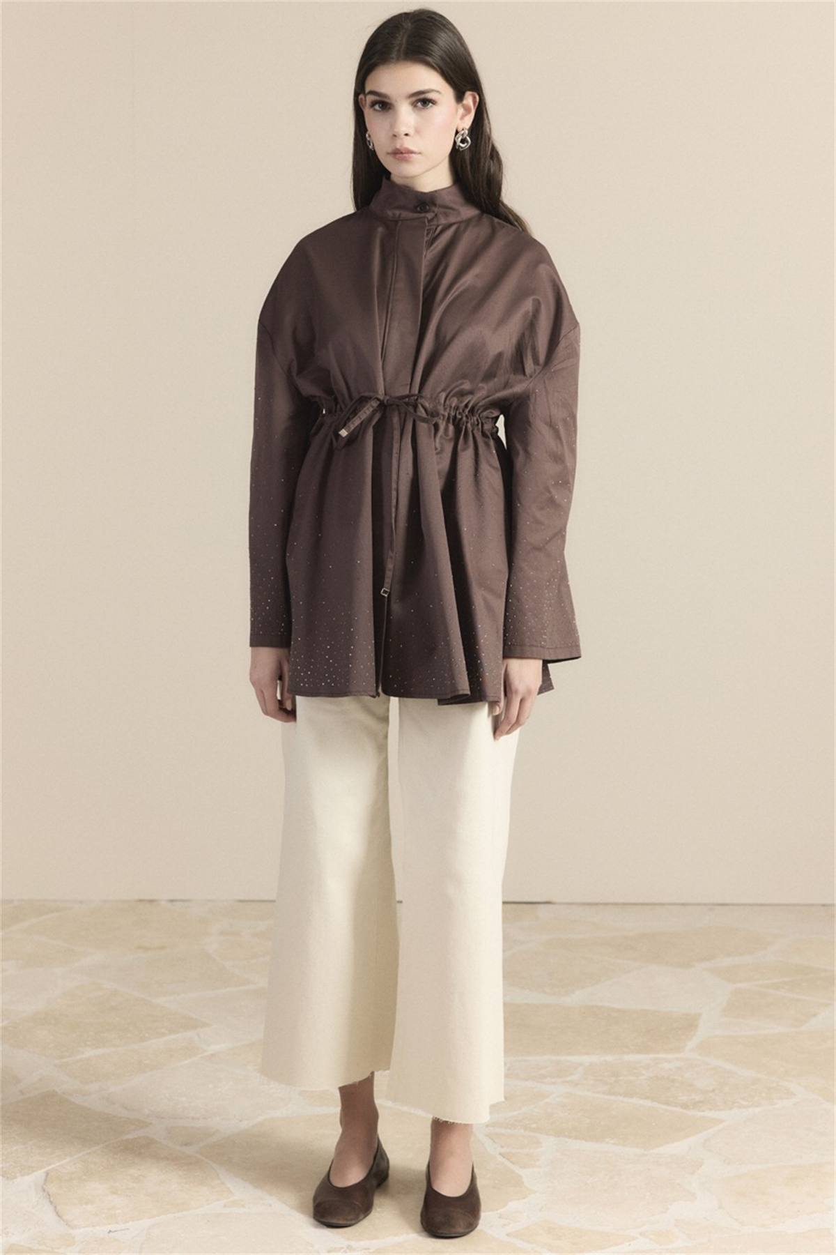 Taş Detay Bel Tünelli Trenç - Kahve