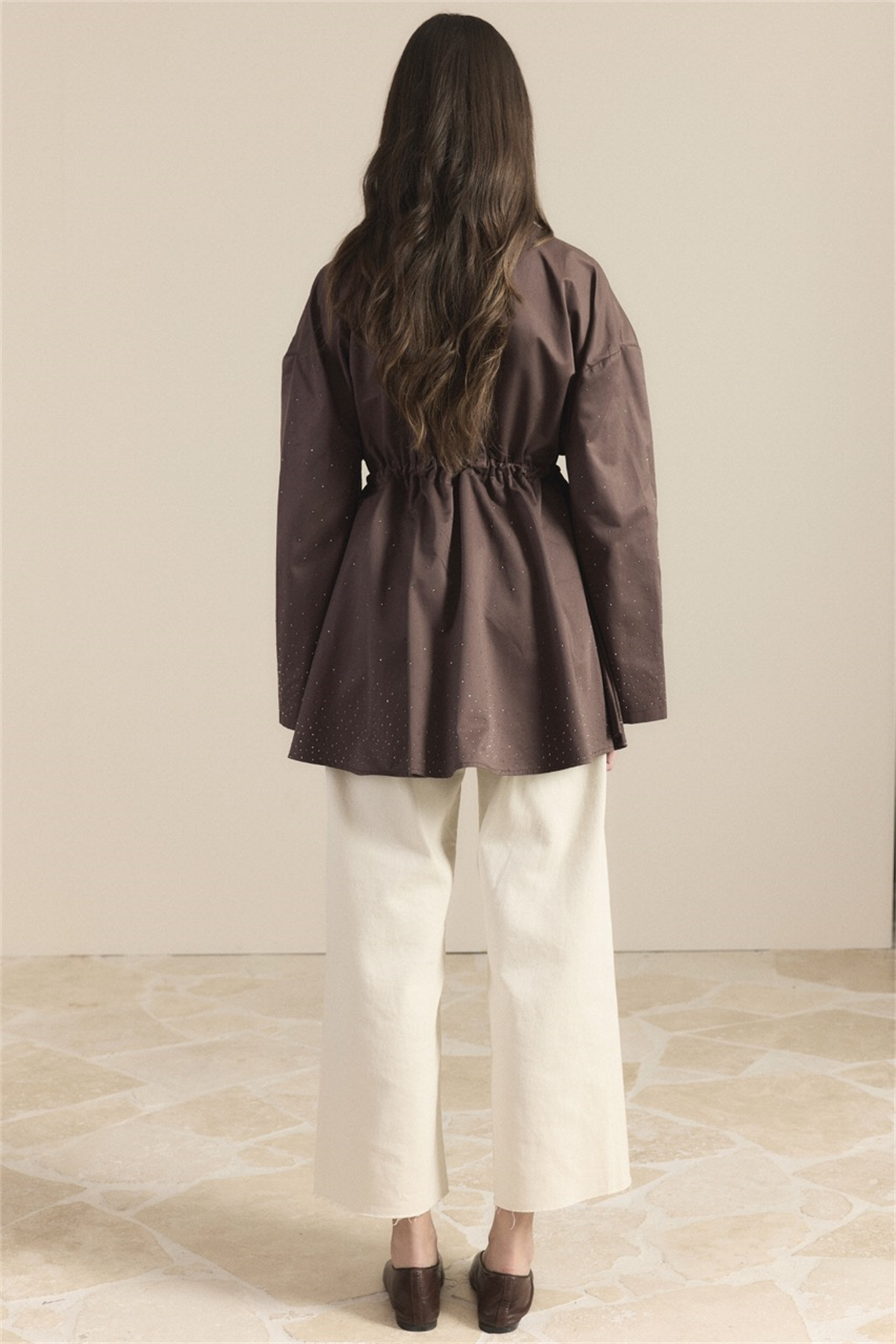 Taş Detay Bel Tünelli Trenç - Kahve