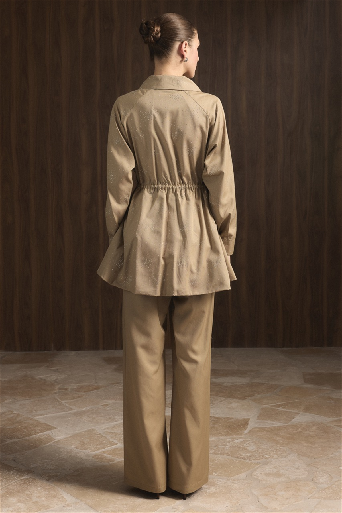 Taş Detaylı Bel Tünelli Takım - Bej