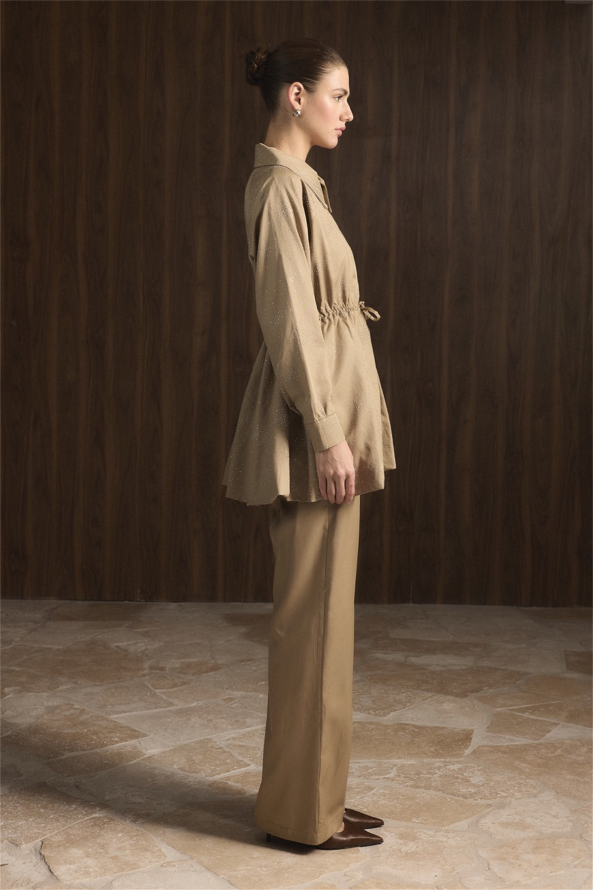 Taş Detaylı Bel Tünelli Takım - Bej