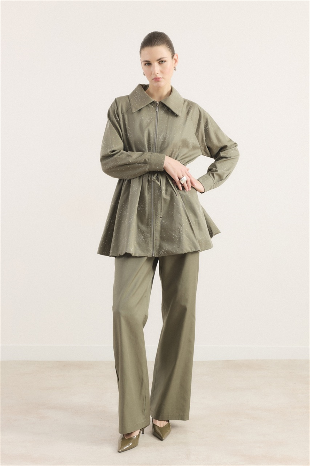 Taş Detaylı Bel Tünelli Takım - Haki