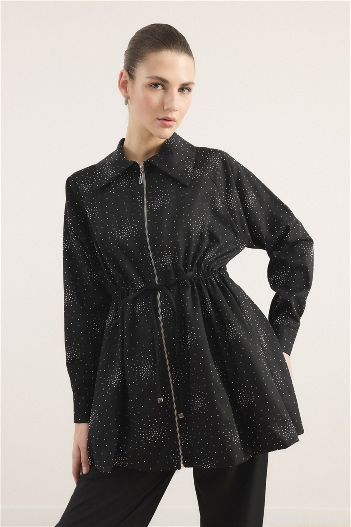 Taş Detaylı Bel Tünelli Takım - Siyah