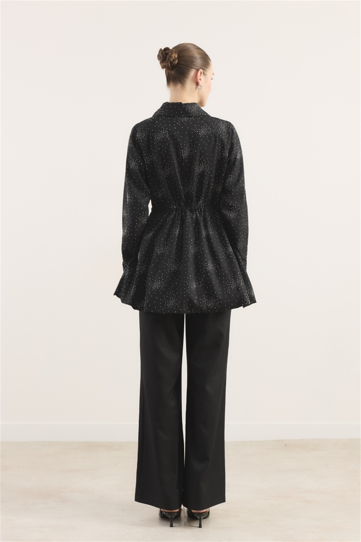 Taş Detaylı Bel Tünelli Takım - Siyah