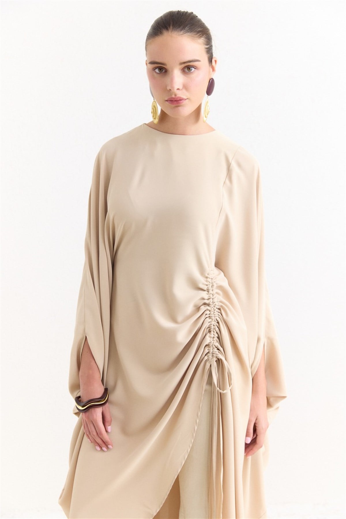 Tünel Detaylı Abaya - Bej