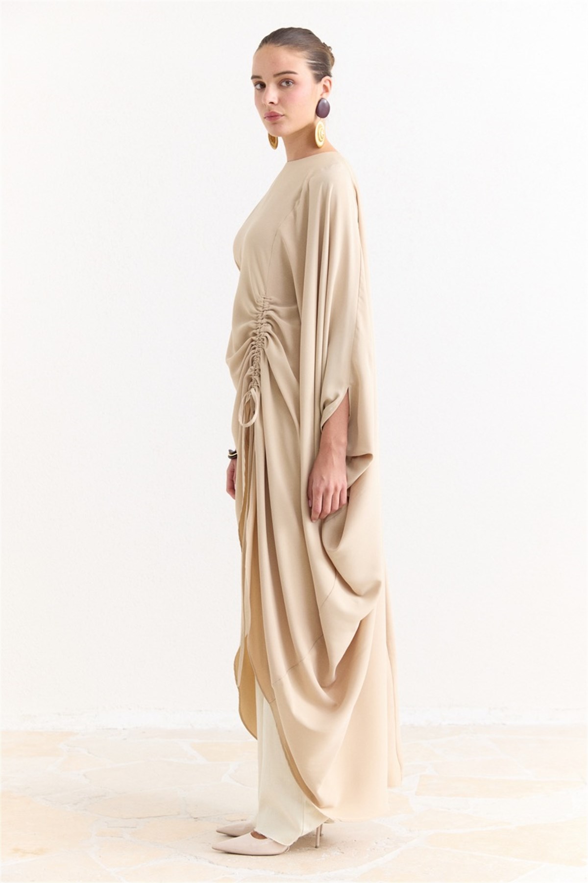Tünel Detaylı Abaya - Bej