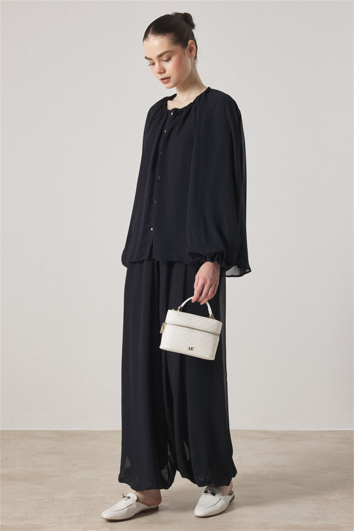 Yaka Büzgülü Şifon Takım - Lacivert