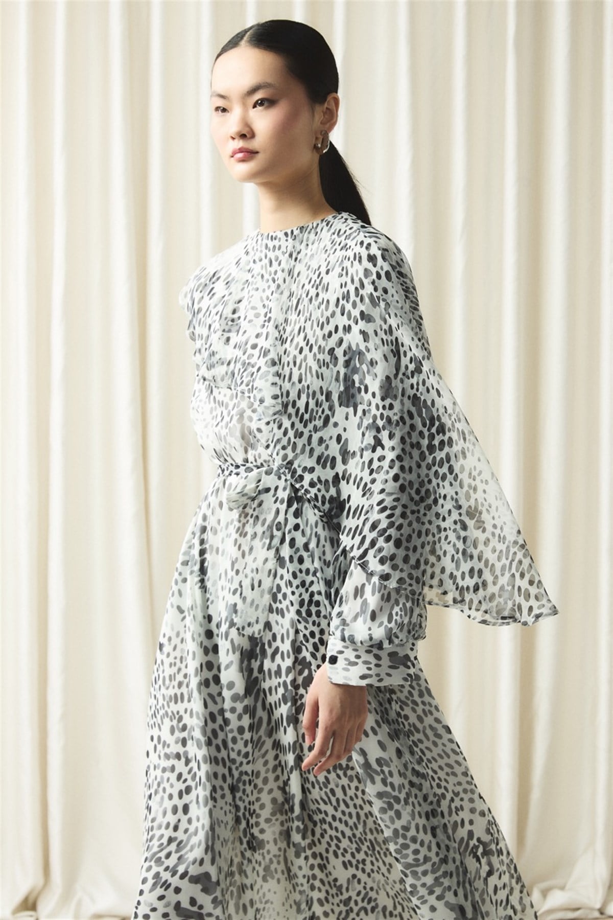 Yaka Detay Baskılı Şifon Elbise - Ekru