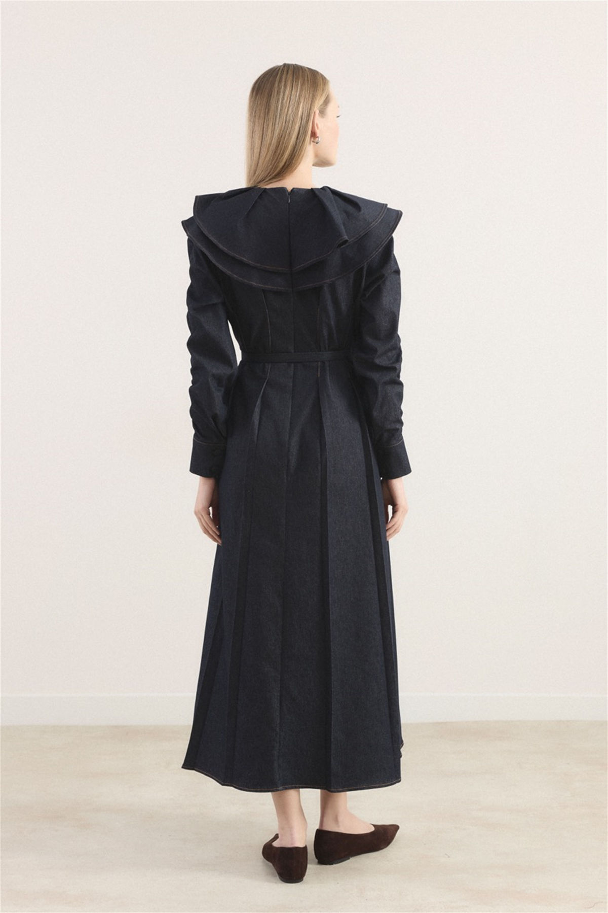 Yaka Detay Süs Dikişli Kot Elbise - Lacivert