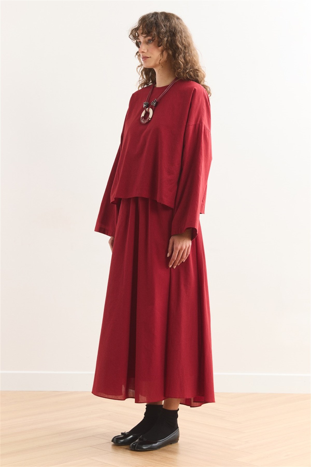 Yaka Nakış Detaylı Vual Etek Takım - Kırmızı