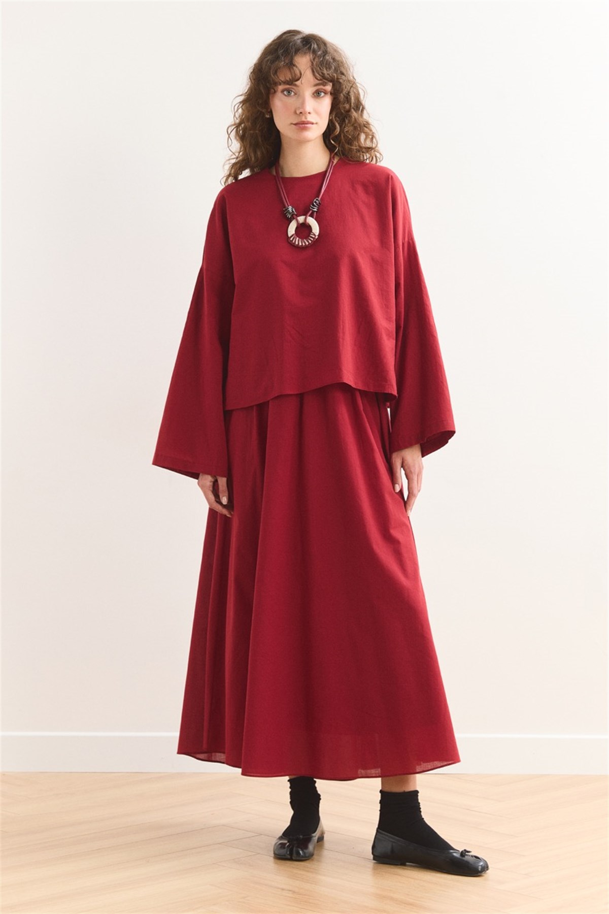 Yaka Nakış Detaylı Vual Etek Takım - Kırmızı