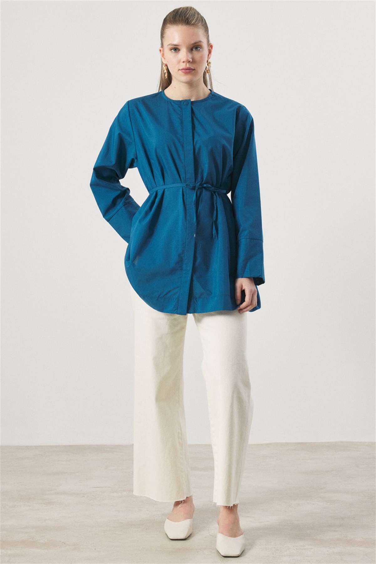 Yaka Nakışlı Dacron Gömlek - Petrol