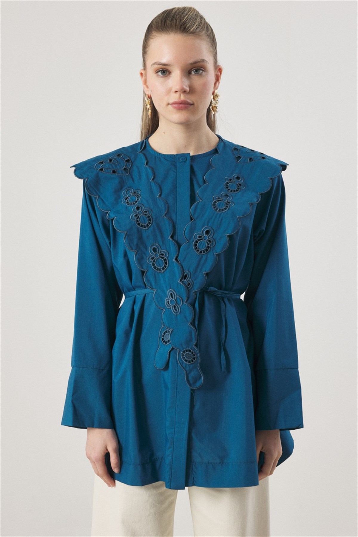 Yaka Nakışlı Dacron Gömlek - Petrol