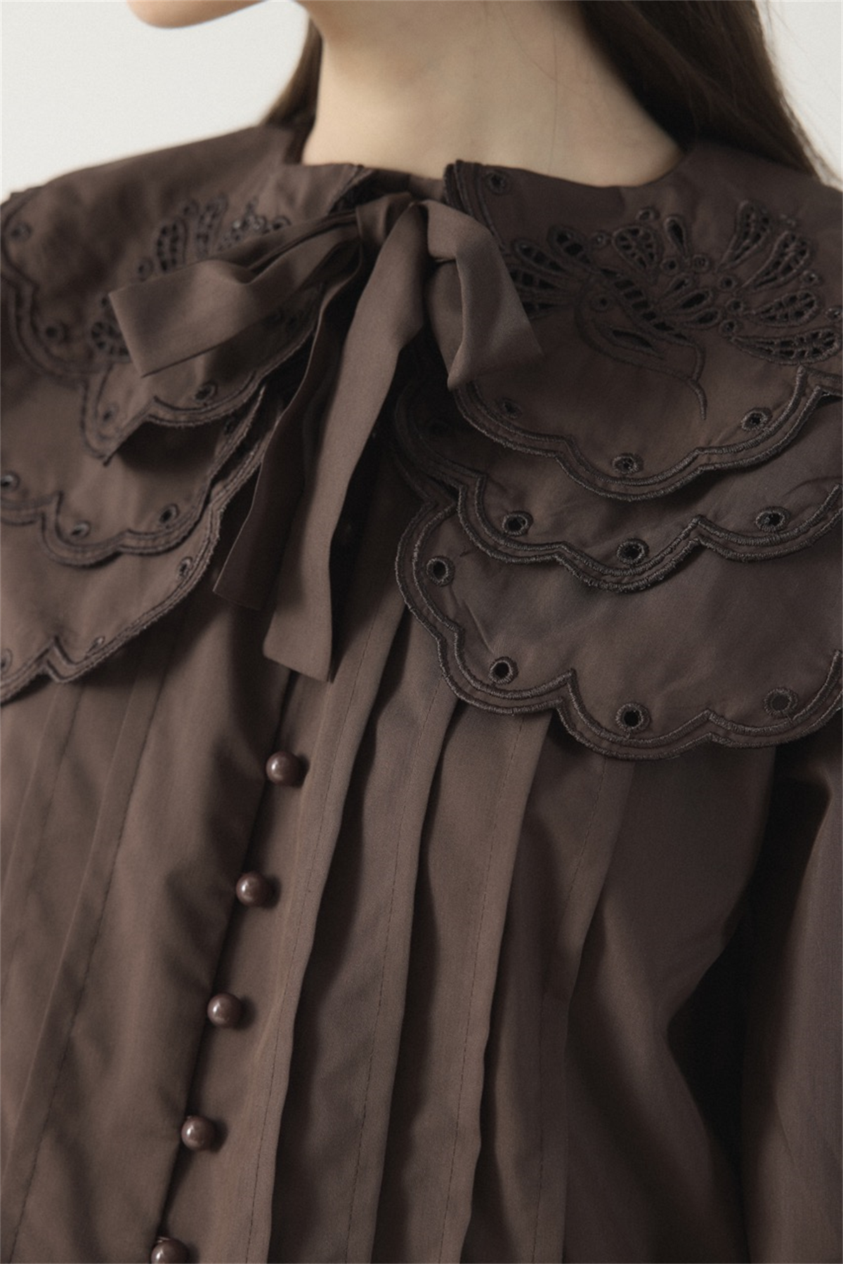 Yaka Nakışlı Dacron Takım - Kahve