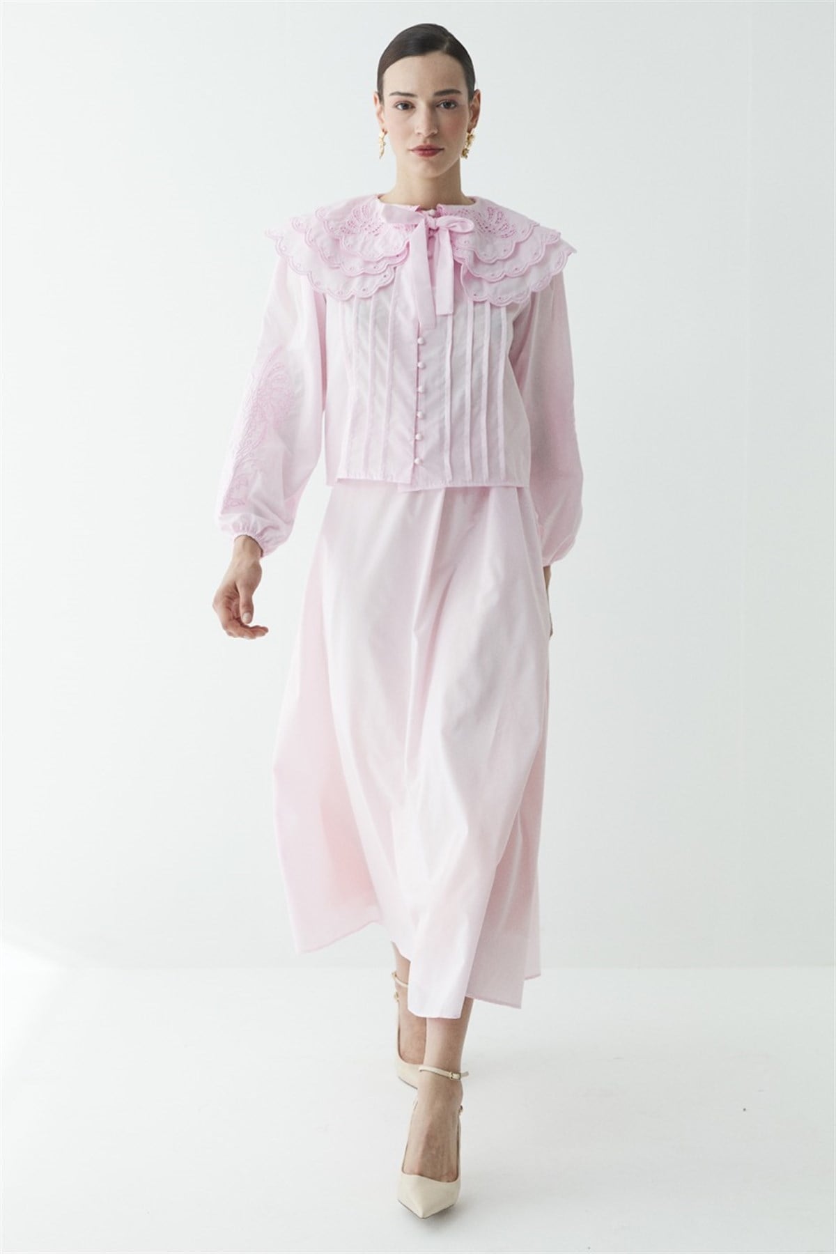 Yaka Nakışlı Dacron Takım - Pembe