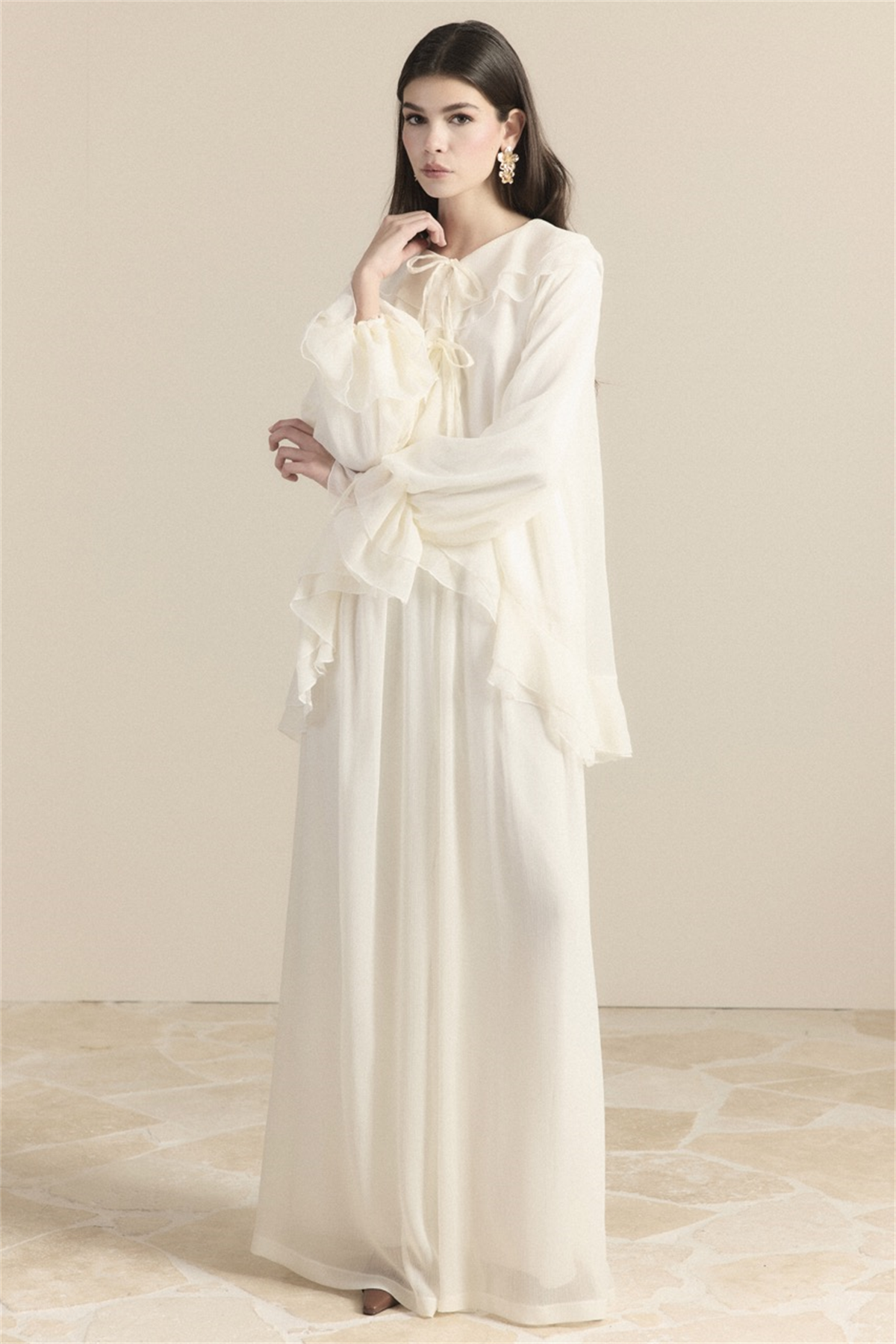 Yaka ve Kol Volanlı Şifon Takım - Ekru