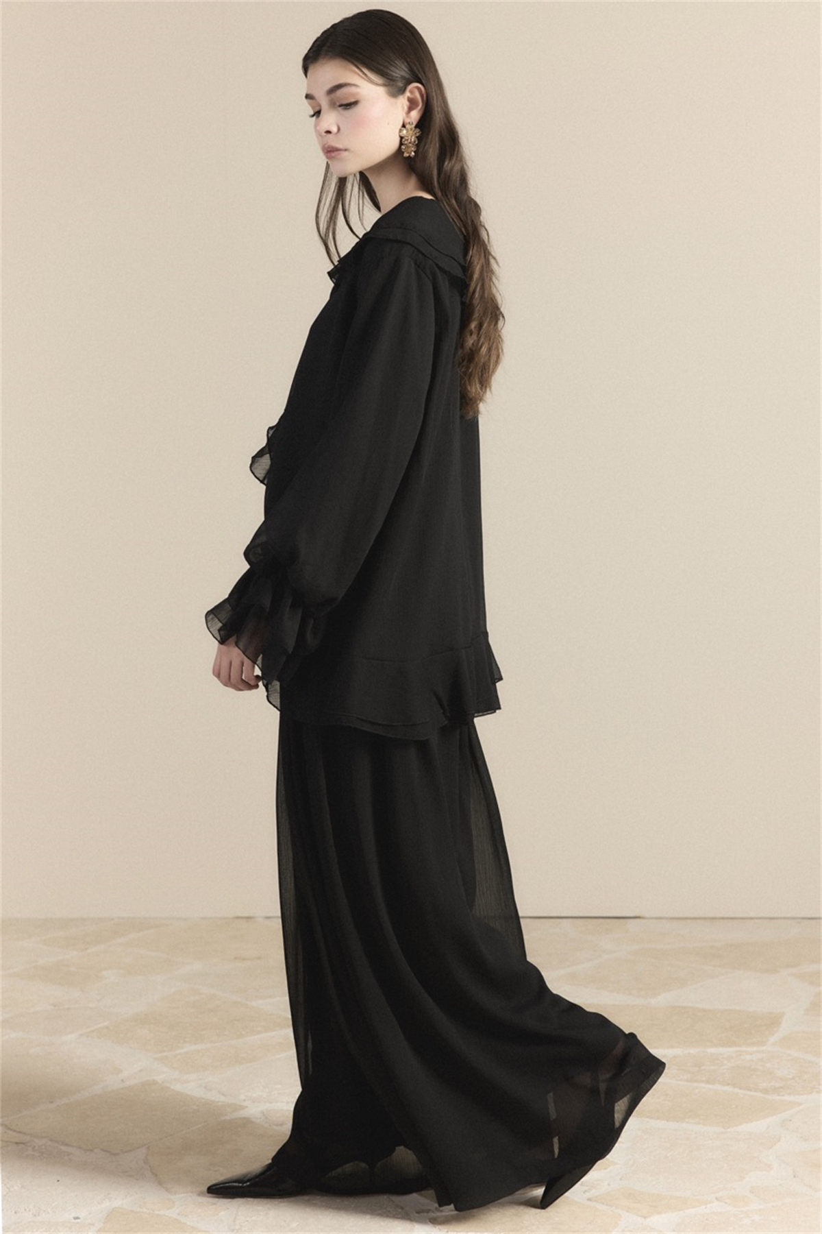 Yaka ve Kol Volanlı Şifon Takım - Siyah