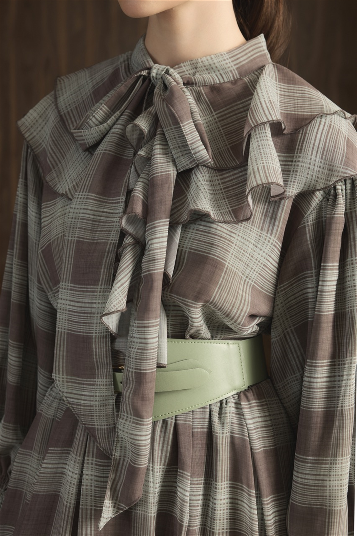 Yaka Volanlı Ekose Şifon Elbise - Çağla