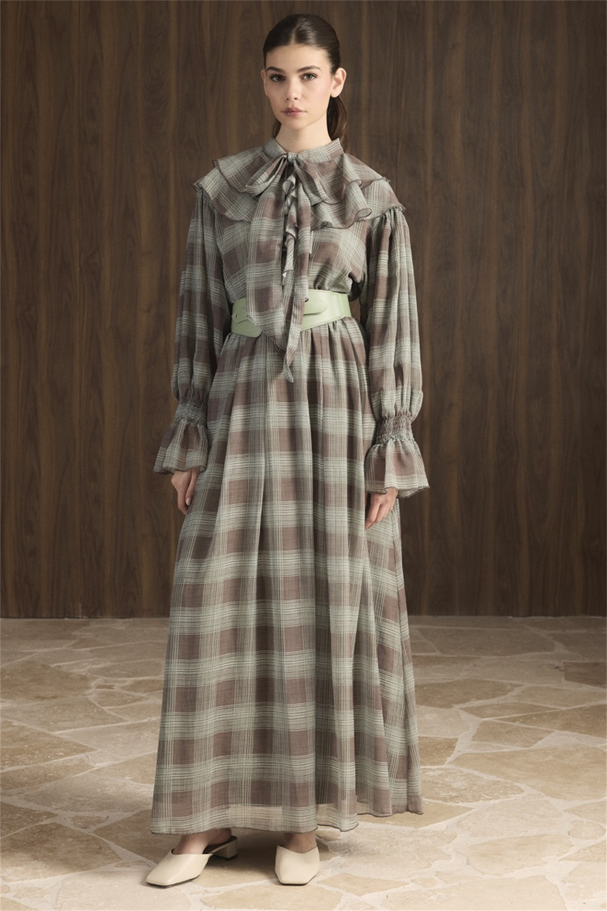 Yaka Volanlı Ekose Şifon Elbise - Çağla