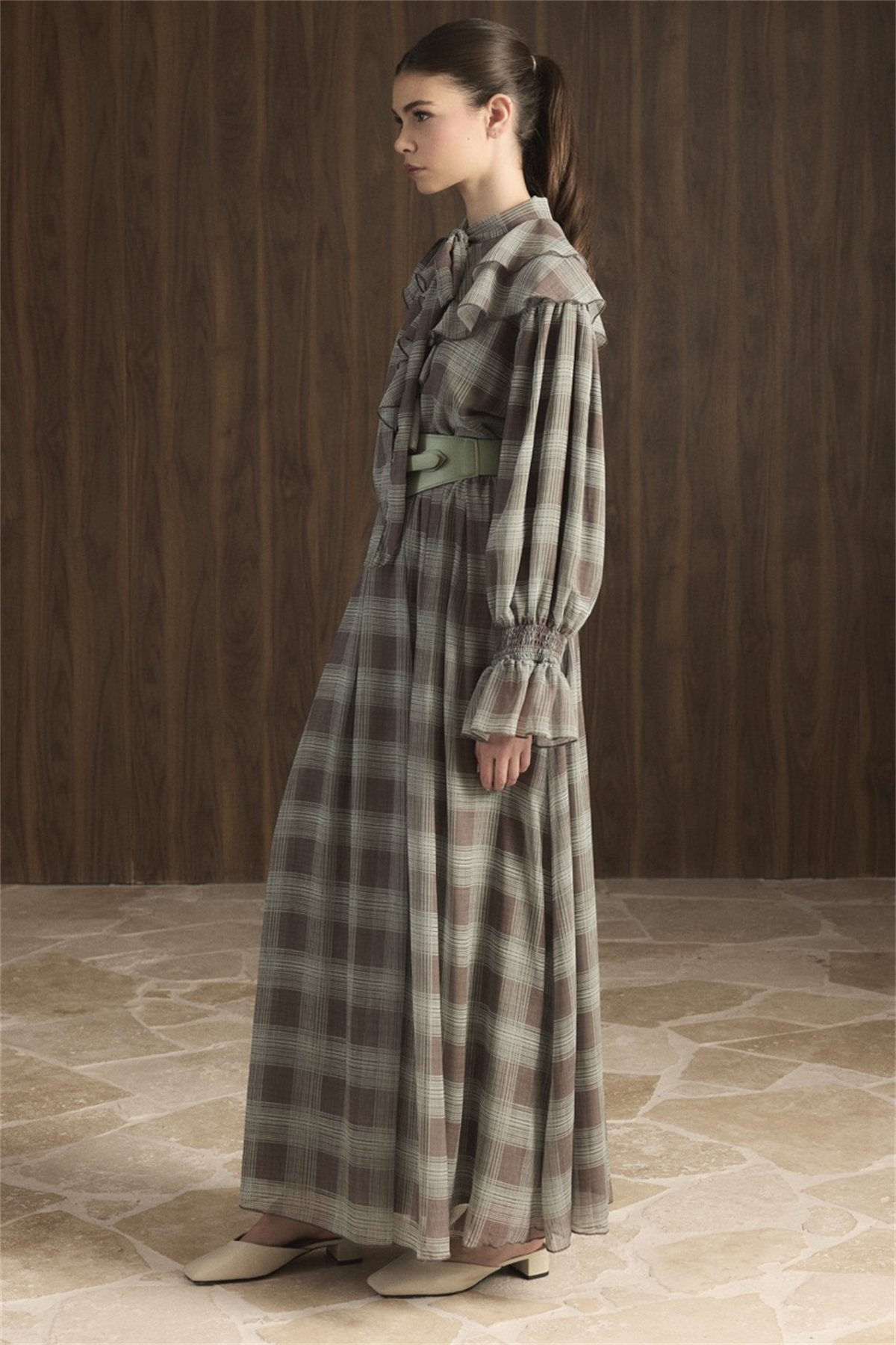 Yaka Volanlı Ekose Şifon Elbise - Çağla