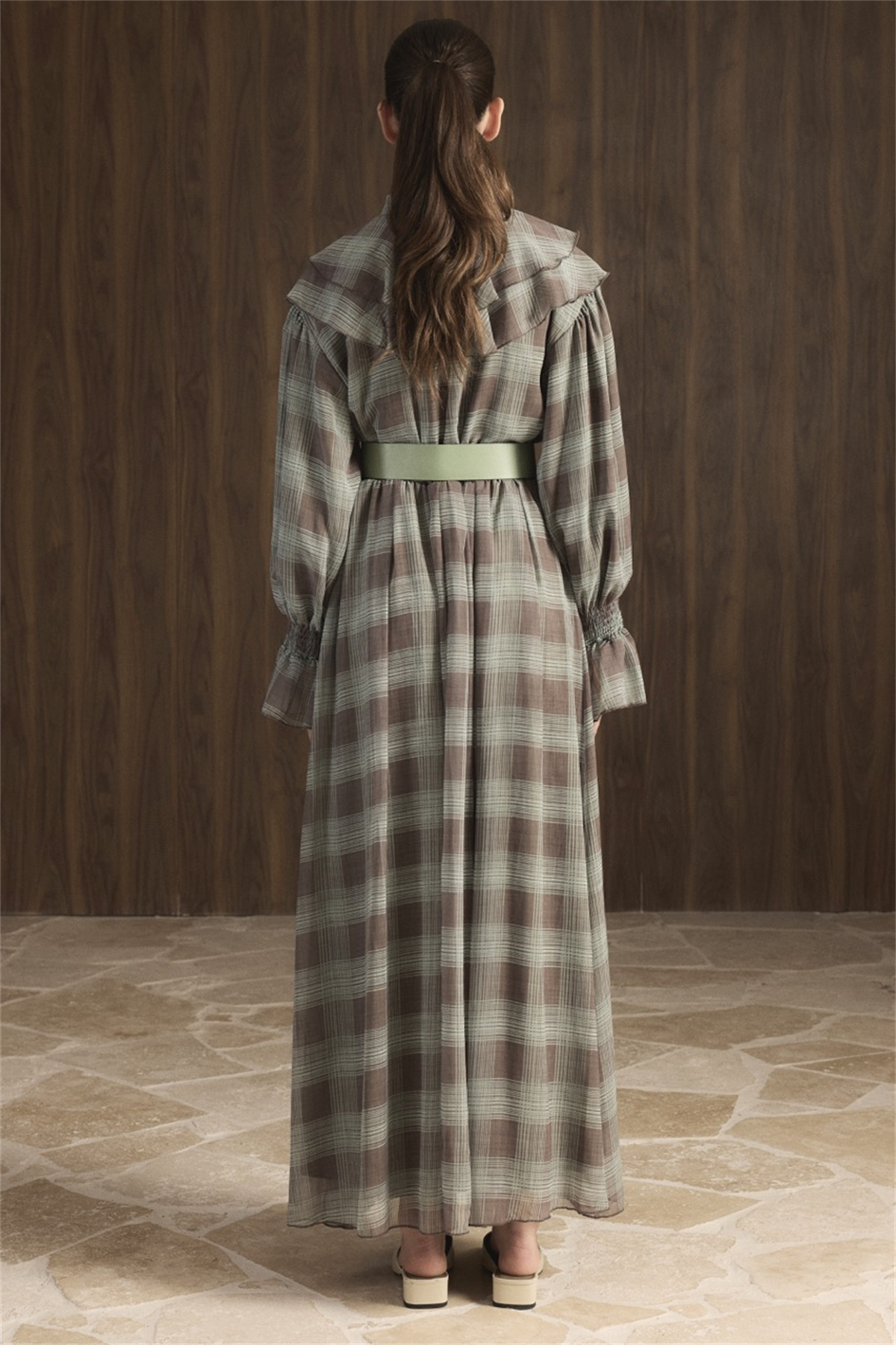 Yaka Volanlı Ekose Şifon Elbise - Çağla