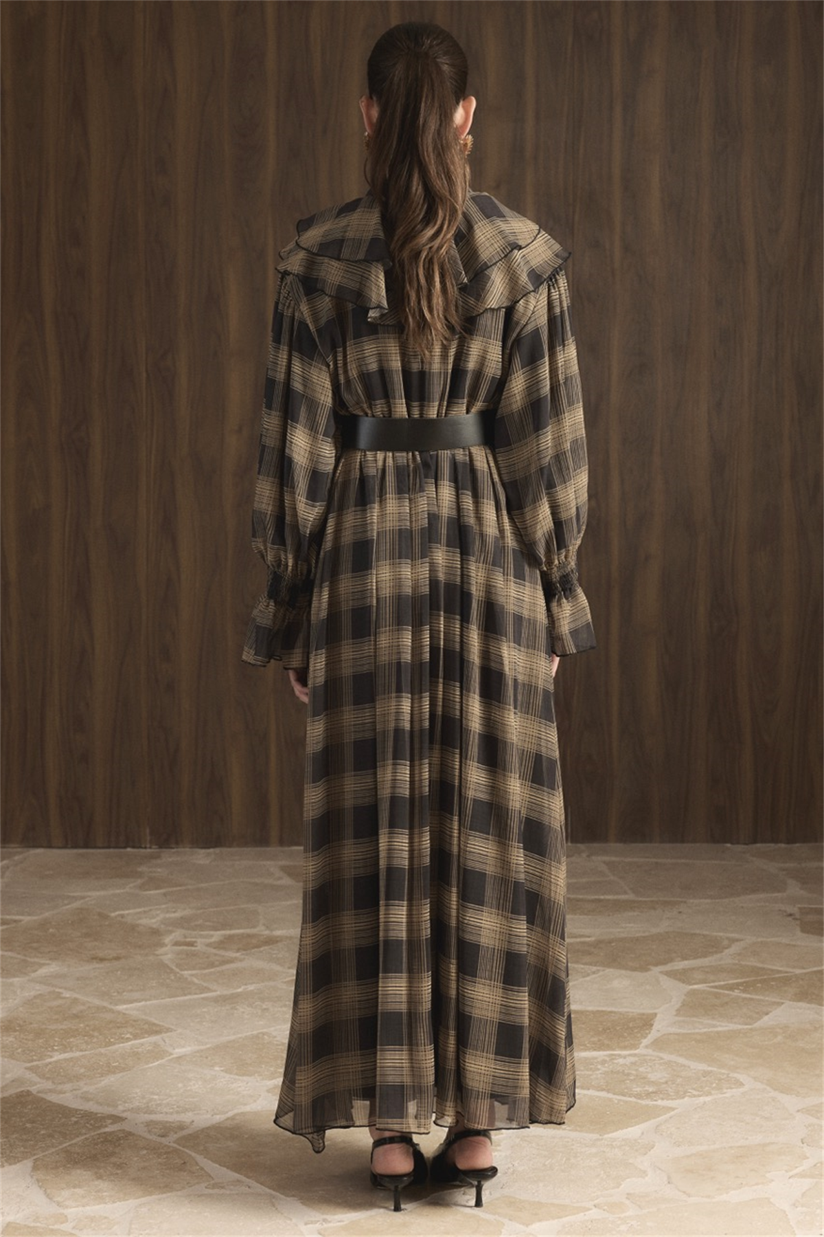 Yaka Volanlı Ekose Şifon Elbise - Siyah