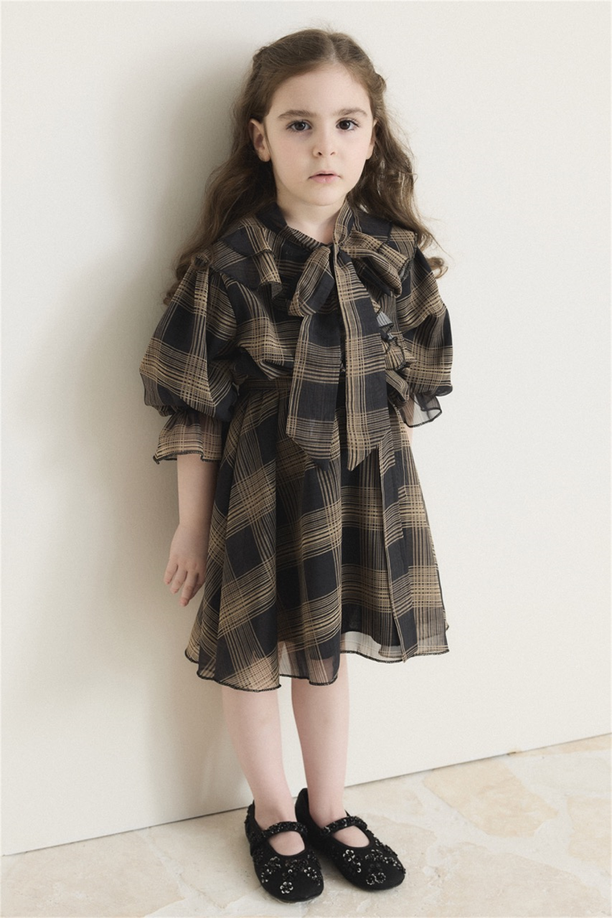 Yaka Volanlı Şifon Ekose Elbise - Siyah