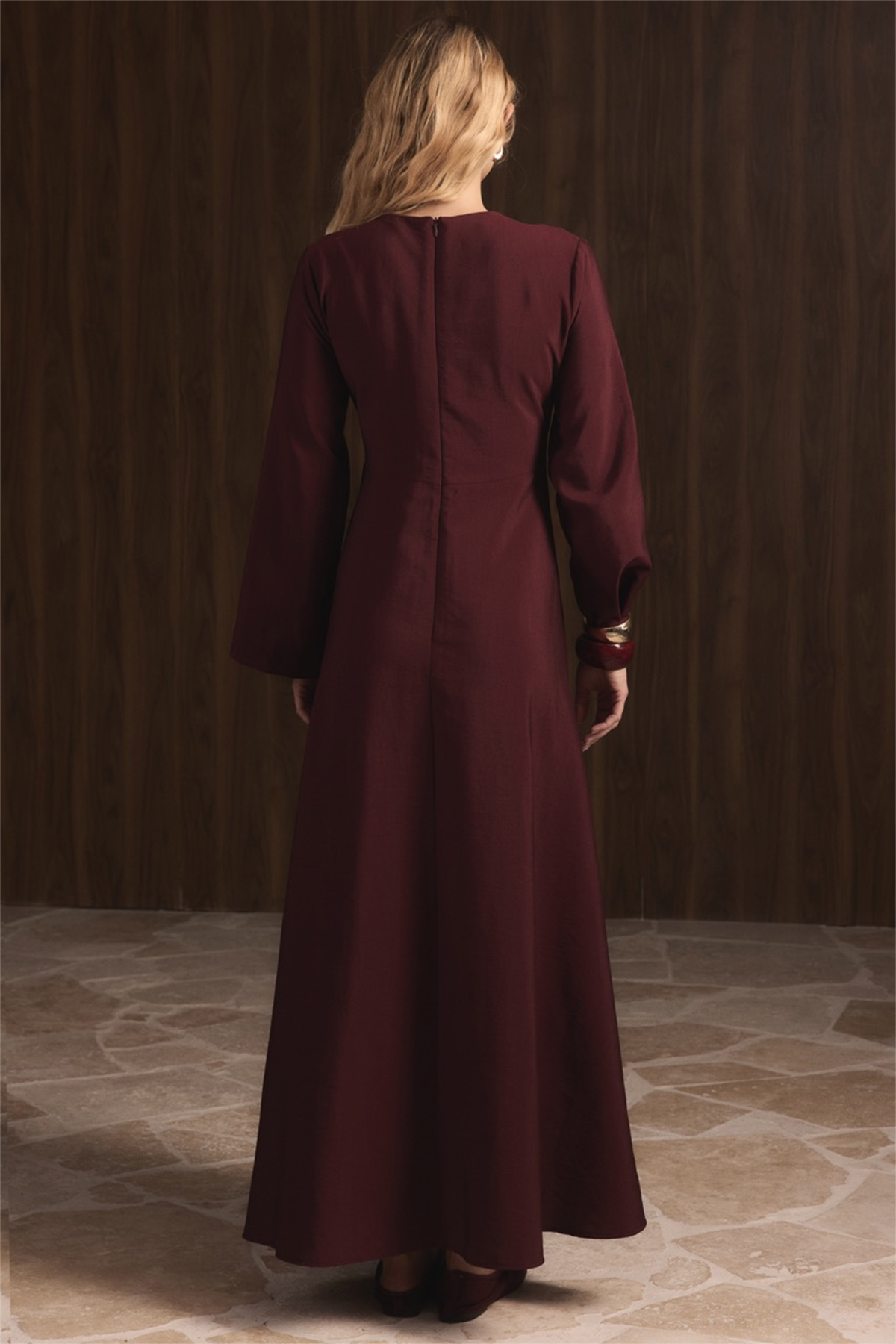 Zoye Önü Broşlu Cupra Elbise - Bordo