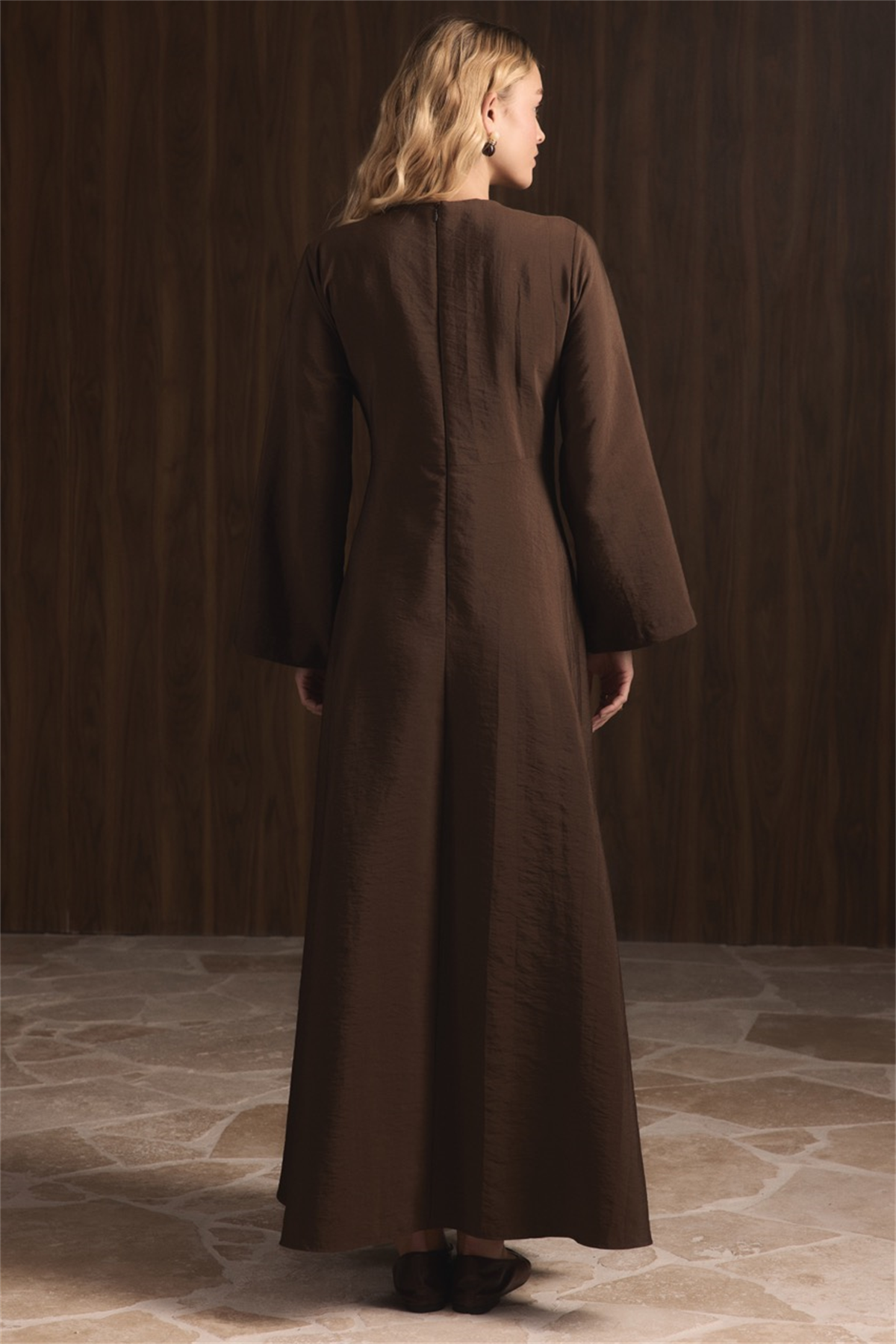 Zoye Önü Broşlu Cupra Elbise - Kahve