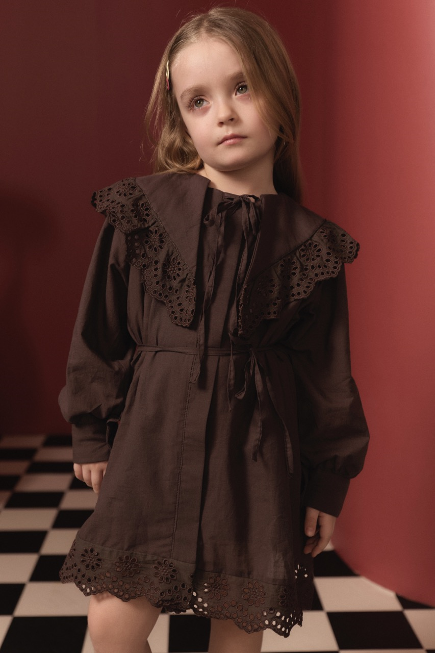 Brode Detay Pamuklu Çocuk Elbise - Kahve