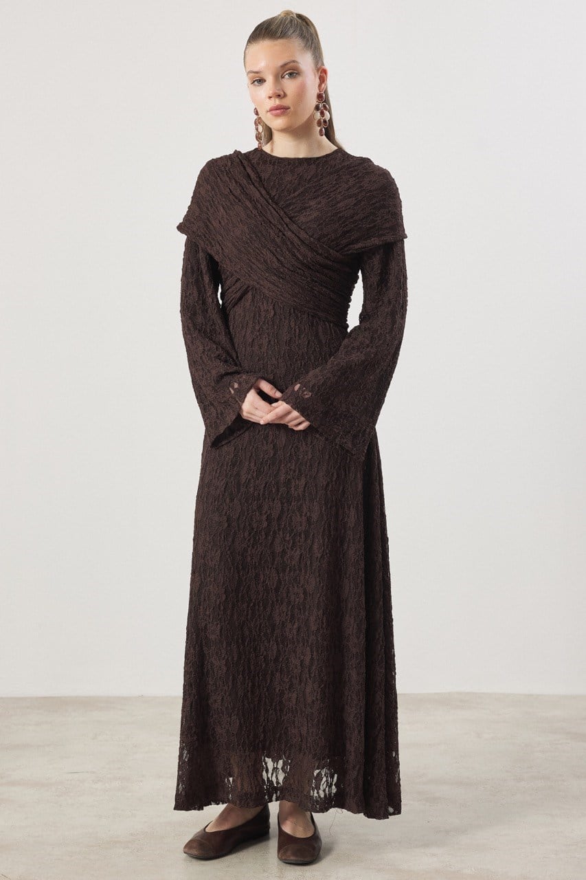 Çapraz Bağlamalı Dantel Elbise - Kahve