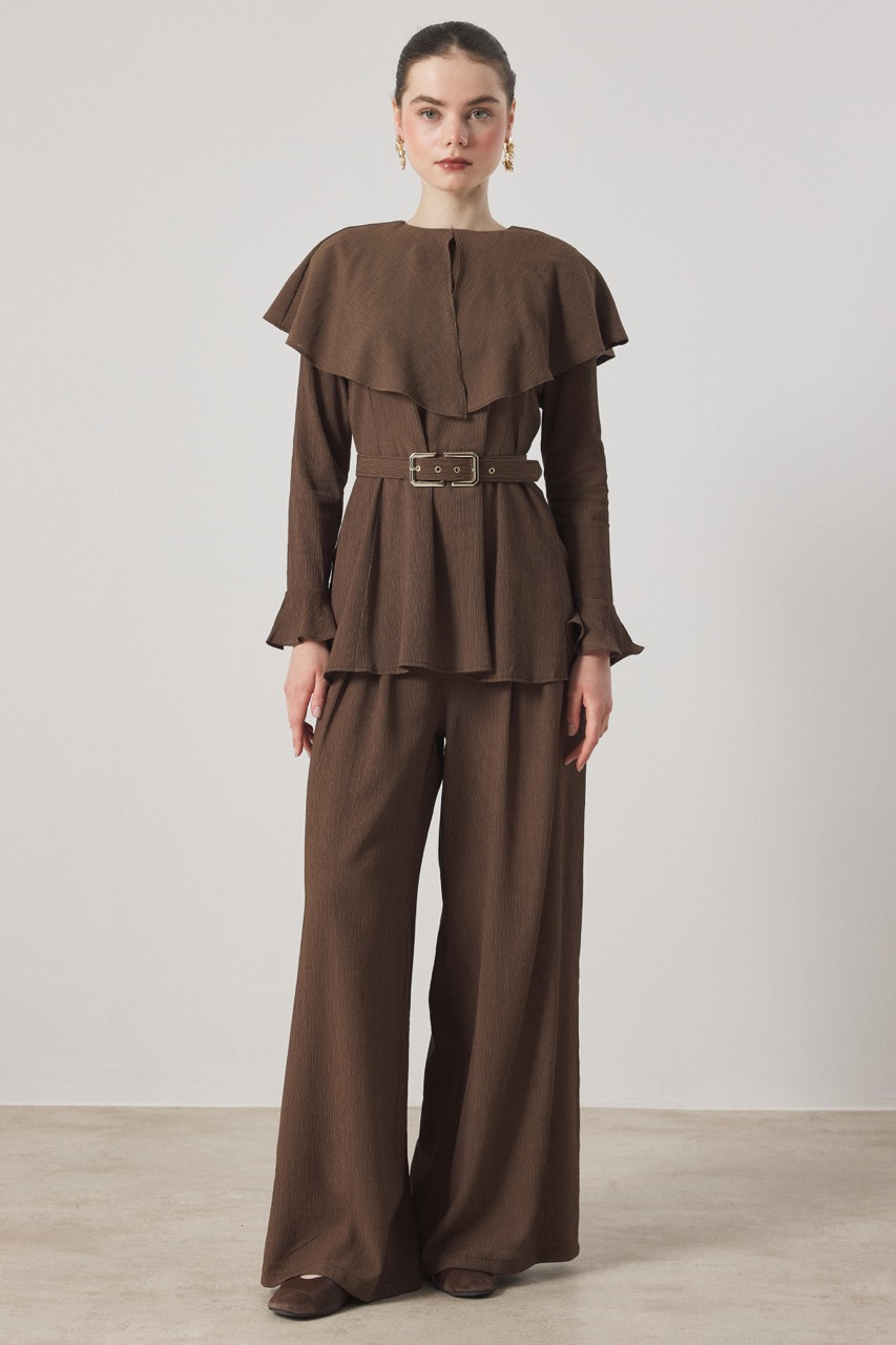 Omuzdan Allerli Mono Piliseli Takım - Kahve