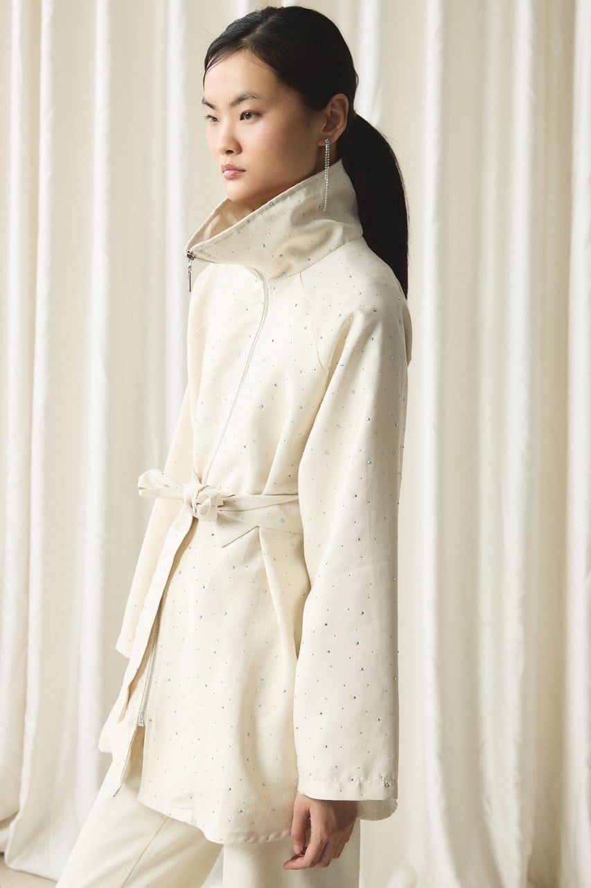 Taş Detaylı Pelerinli Ceket - Bej