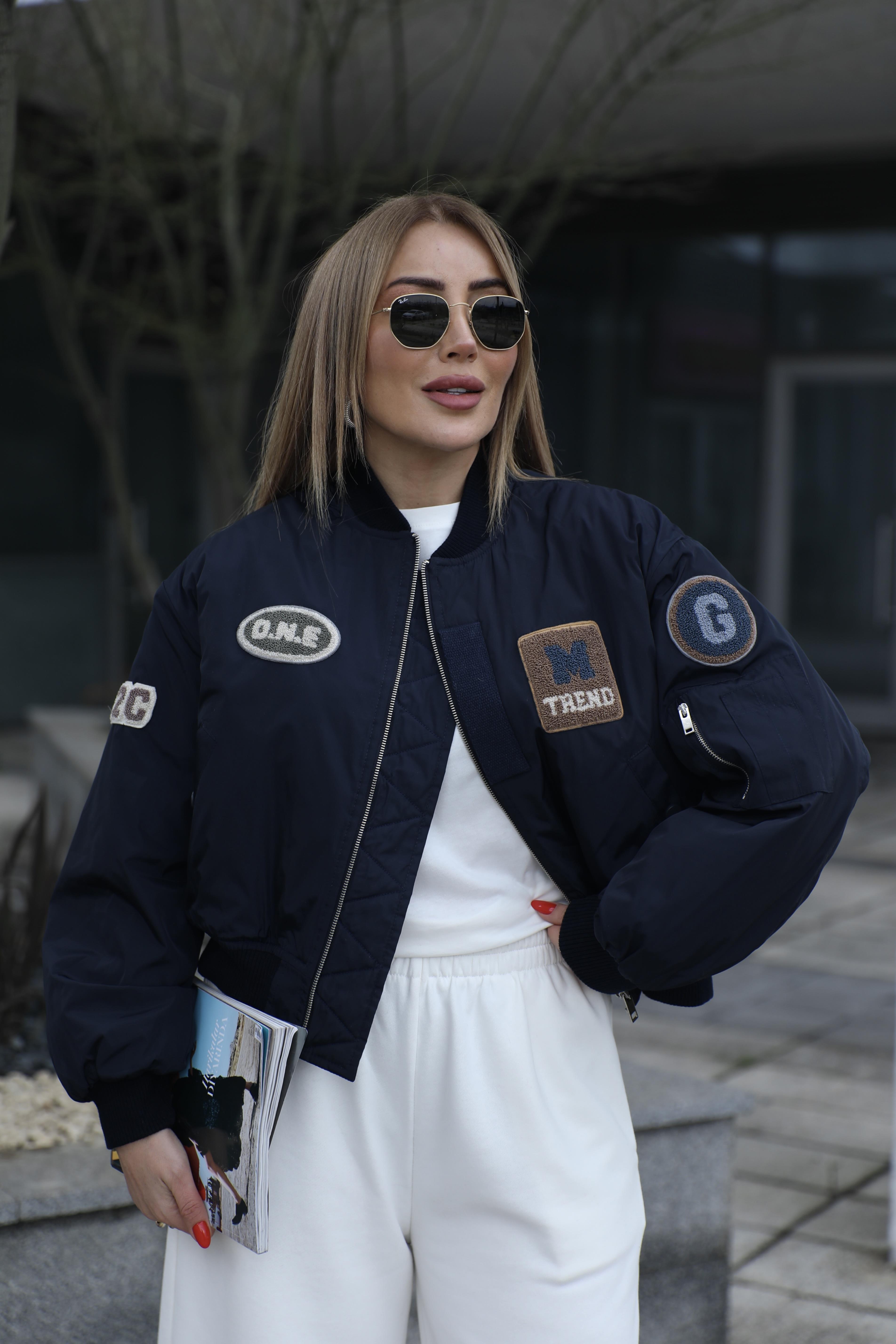 Lacivert Armalı Bomber Mont