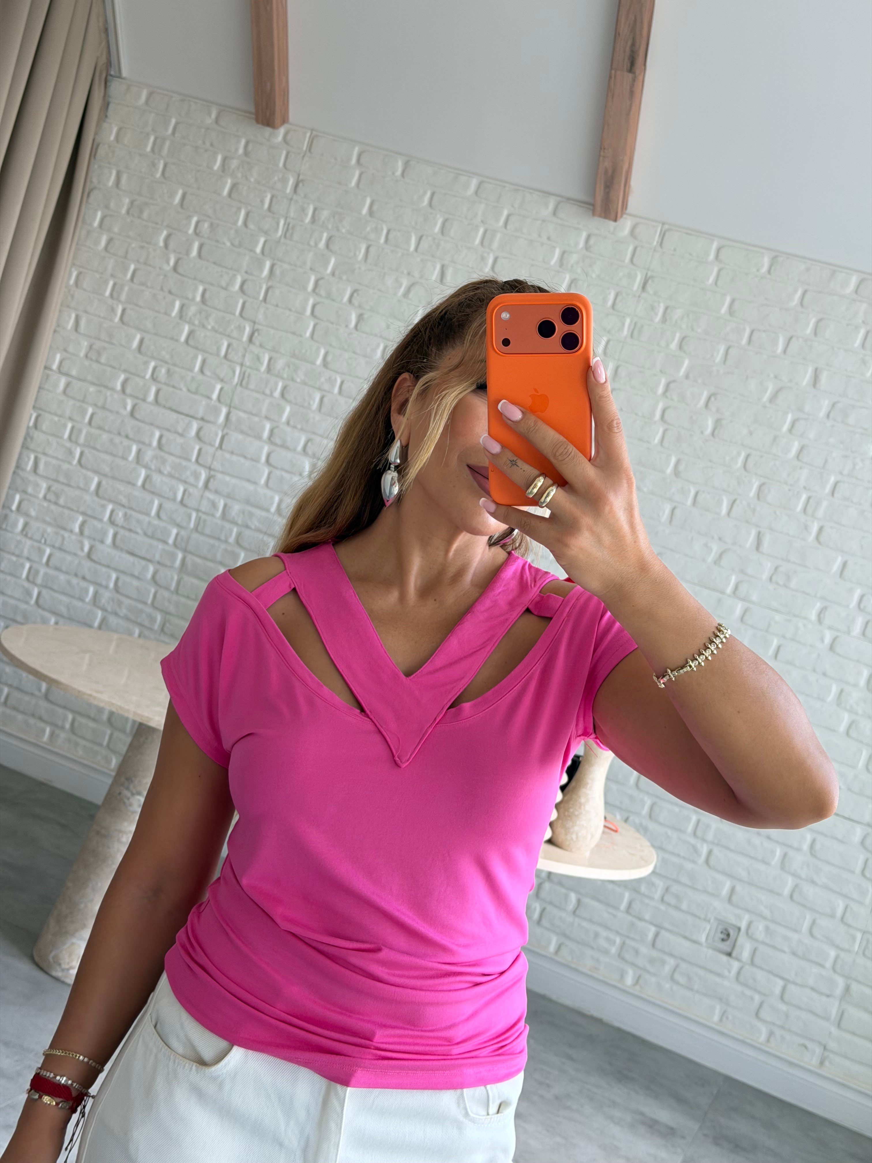 Pembe Pencere Detaylı T-shirt 