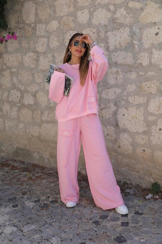 Pembe Salaş Takım 