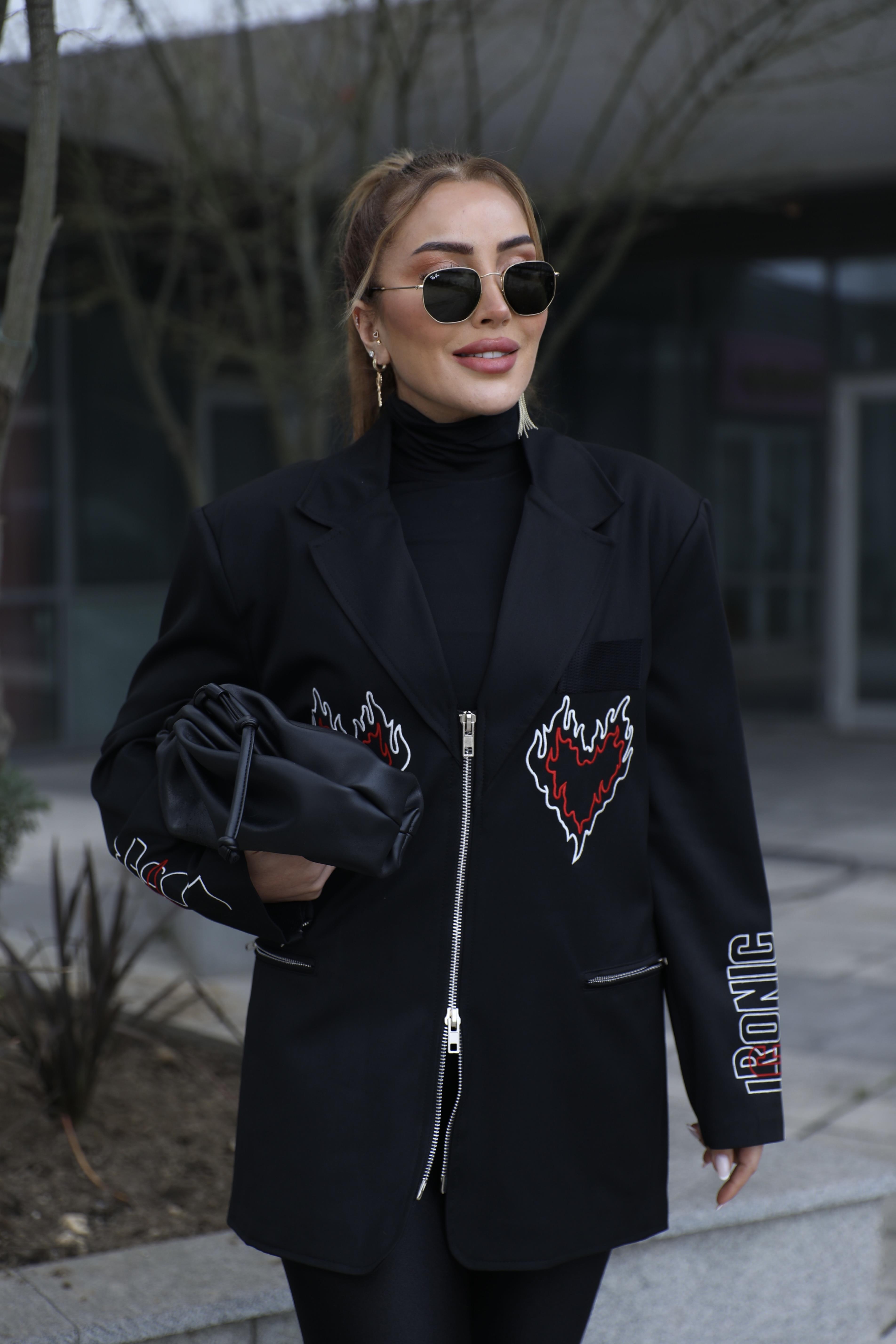 Siyah Fermuarlı Tasarım Blazer Ceket