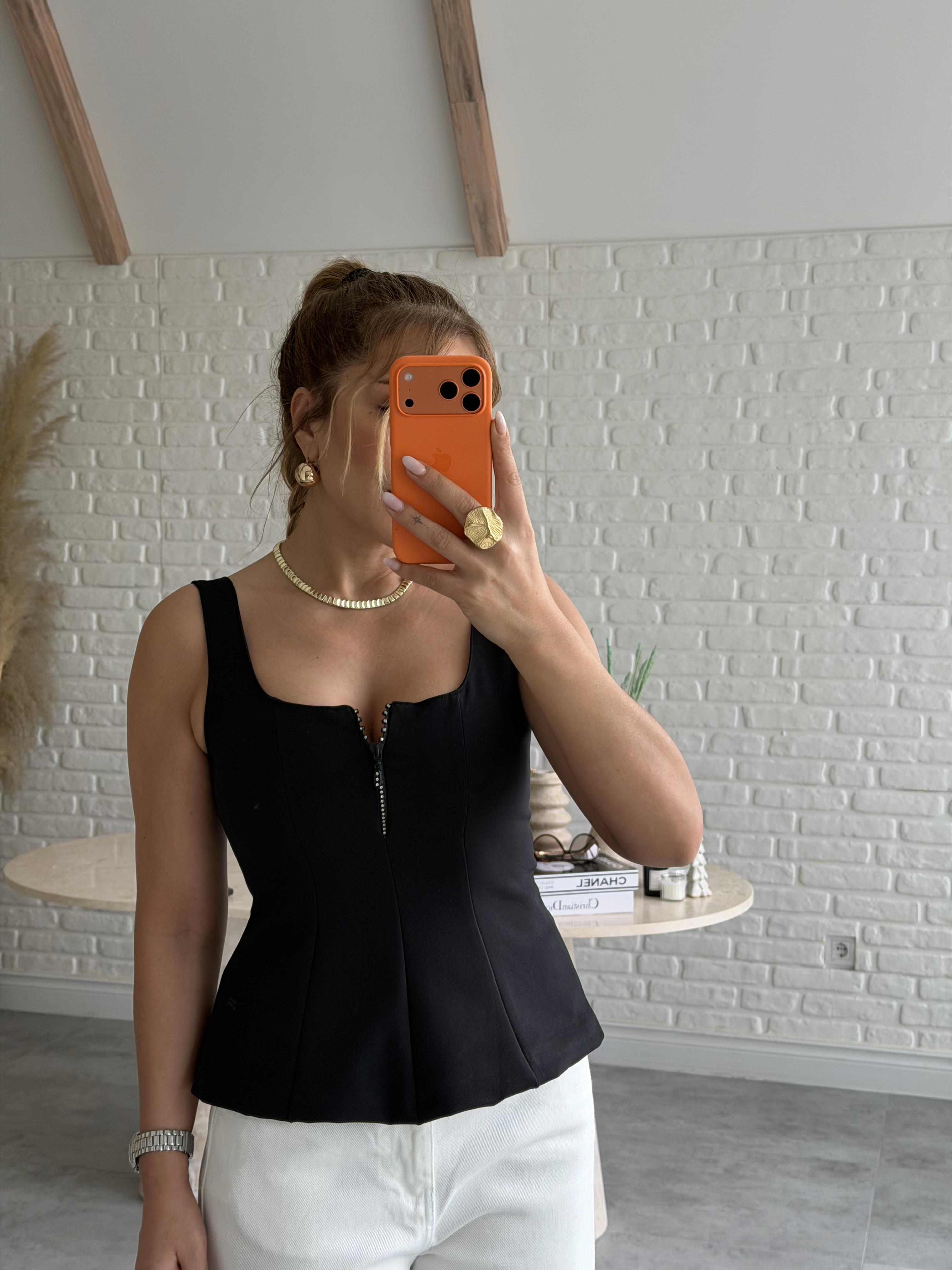 Siyah Kare Yaka Fermuarlı Bluz