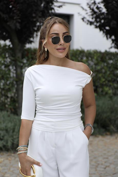 Ekru Gold Toka Detaylı Bluz