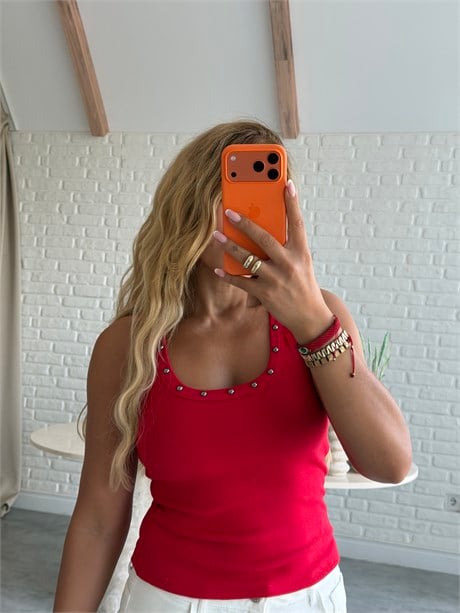 Kırmızı Zımbalı Fitilli Atlet