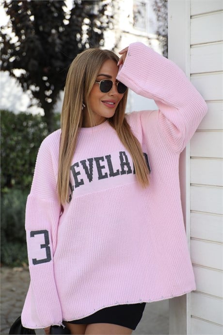 Pembe Yazı Detaylı Oversize Kazak